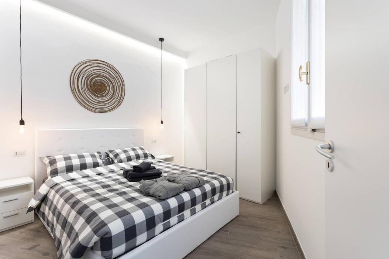 شقة Modern And New Flat In Duomo Area ميلان المظهر الخارجي الصورة