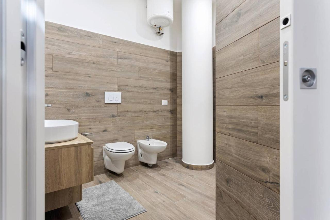 شقة Modern And New Flat In Duomo Area ميلان المظهر الخارجي الصورة